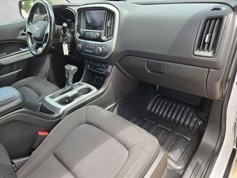 Used 2021 Chevrolet Colorado LT w/ Fleet Safety Package RWD image 18