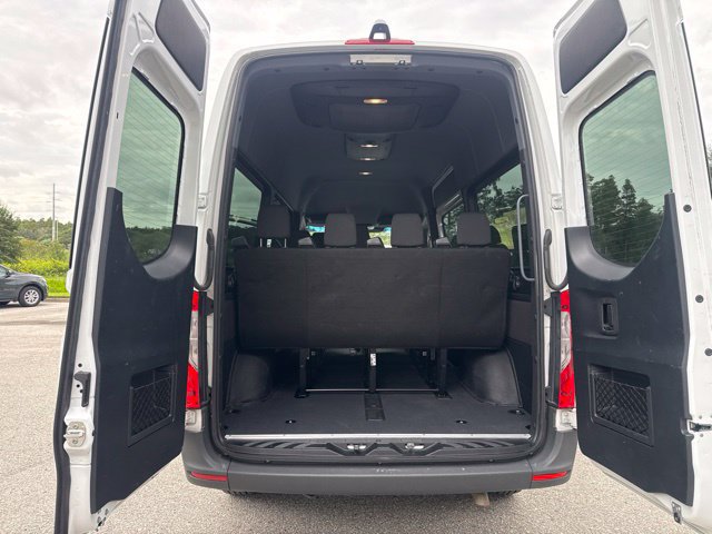 Used 2025 Mercedes-Benz Sprinter 2500 image 16