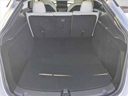 Used 2024 Tesla Model Y Long Range AWD/4WD image 6