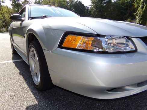 Used 2000 Ford Mustang GT image 4