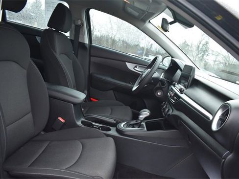 Certified 2023 Kia Forte LXS w/ LXS Technology Package image 12