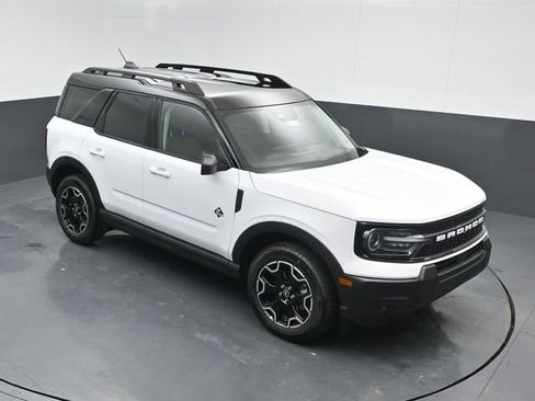 New 2025 Ford Bronco Sport Outer Banks image 9