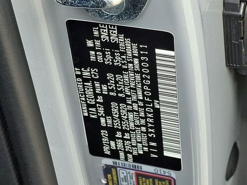 Used 2023 Kia Sorento SX image 32