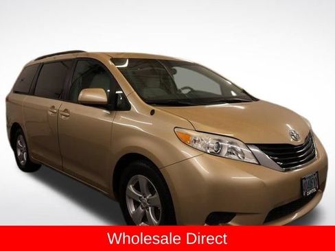 Used 2011 Toyota Sienna LE FWD image 1