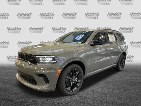 Certified 2025 Dodge Durango GT w/ Blacktop Package image 5