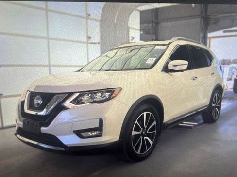 Used 2020 Nissan Rogue SL w/ Premium Package FWD image 3
