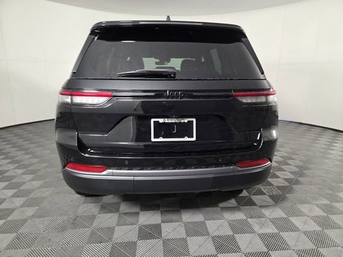 New 2026 Jeep Grand Cherokee Altitude RWD image 5