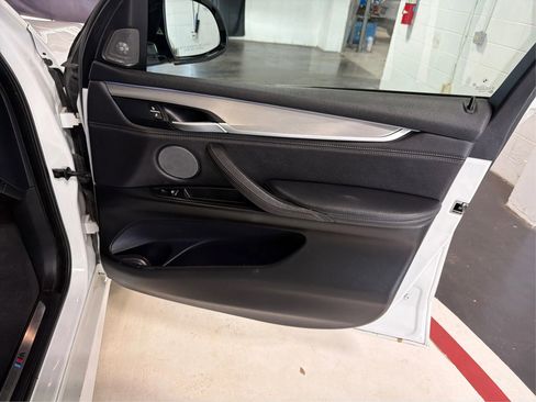 Used 2018 BMW X5 xDrive40e image 27