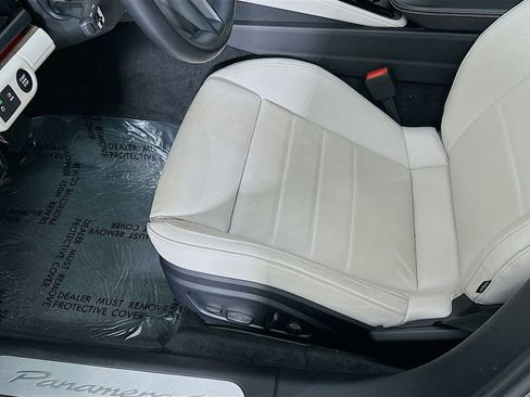 Used 2024 Porsche Panamera 4 image 22