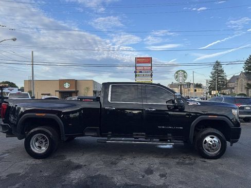 Used 2020 GMC Sierra 3500 Denali w/ Denali Ultimate Package AWD/4WD image 7