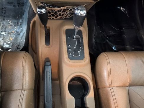 Used 2012 Jeep Wrangler Unlimited Sahara w/ Trailer Tow Group AWD/4WD image 18