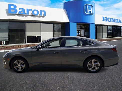 Used 2023 Hyundai Sonata SE FWD image 3