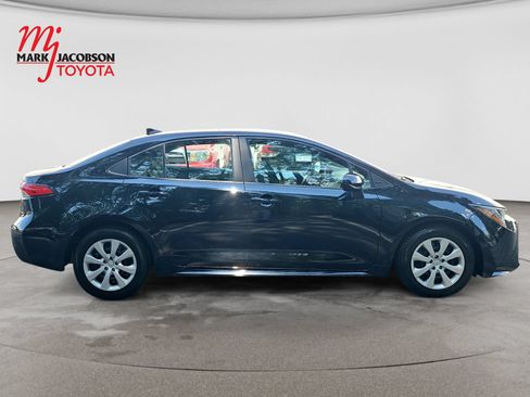 Used 2024 Toyota Corolla LE FWD image 7