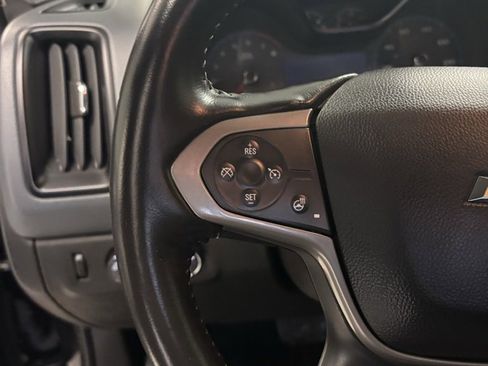 Certified 2022 Chevrolet Colorado Z71 w/ Z71 Midnight Edition image 11