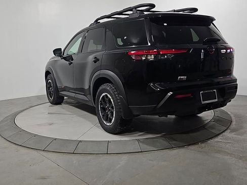 New 2026 Nissan Pathfinder SV image 3