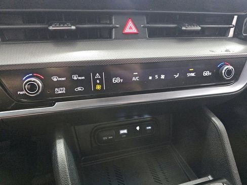 Used 2025 Kia Sportage SX image 19