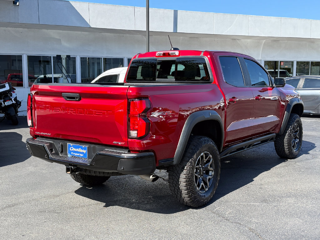 Used 2024 Chevrolet Colorado ZR2 w/ ZR2 Convenience Package III AWD/4WD image 7