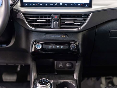 Used 2025 Ford Escape Platinum image 37