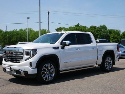 Used 2024 GMC Sierra 1500 Denali AWD/4WD image 5