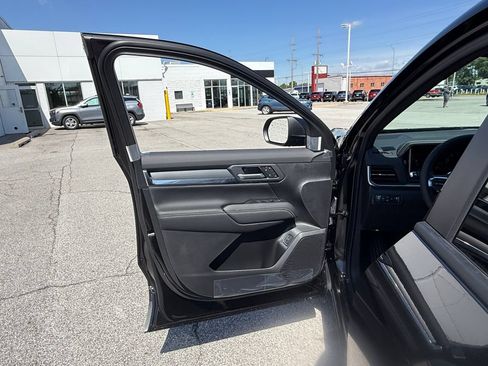 New 2026 GMC Terrain Elevation w/ Elevation Premium Package AWD/4WD image 25