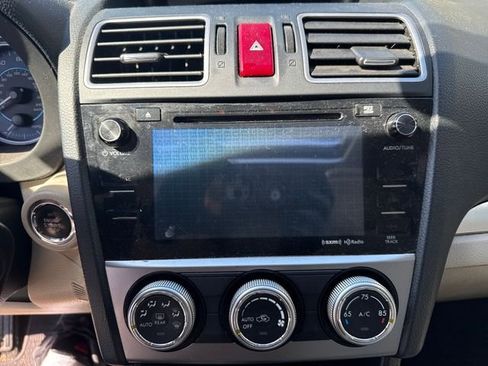 Used 2015 Subaru Crosstrek 2.0i Limited image 50