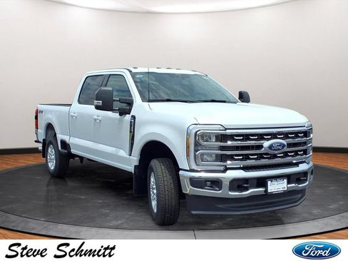 New 2026 Ford F250 XLT w/ XLT Premium Package AWD/4WD image 25
