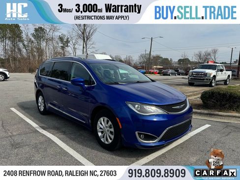 Used 2018 Chrysler Pacifica Touring-L Plus image 7