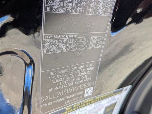 Used 2023 Land Rover Defender 90 X-Dynamic SE image 25