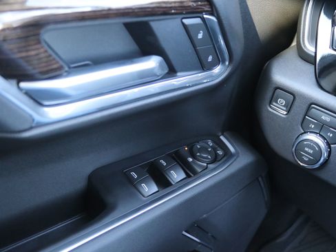 New 2026 GMC Sierra 1500 Elevation image 10