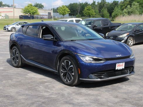 Used 2022 Kia EV6 Wind AWD/4WD image 3