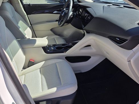 Used 2023 Buick Envision Preferred image 11