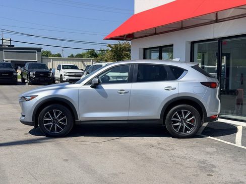 Used 2018 MAZDA CX-5 Touring w/ Preferred Equipment Package AWD/4WD image 3