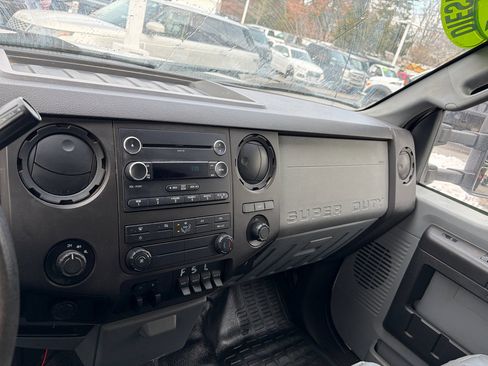 Used 2016 Ford F550 4x4 Crew Cab Super Duty image 30