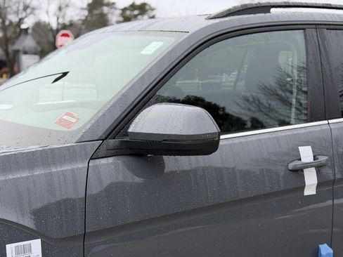 New 2026 Volkswagen Atlas SE image 17