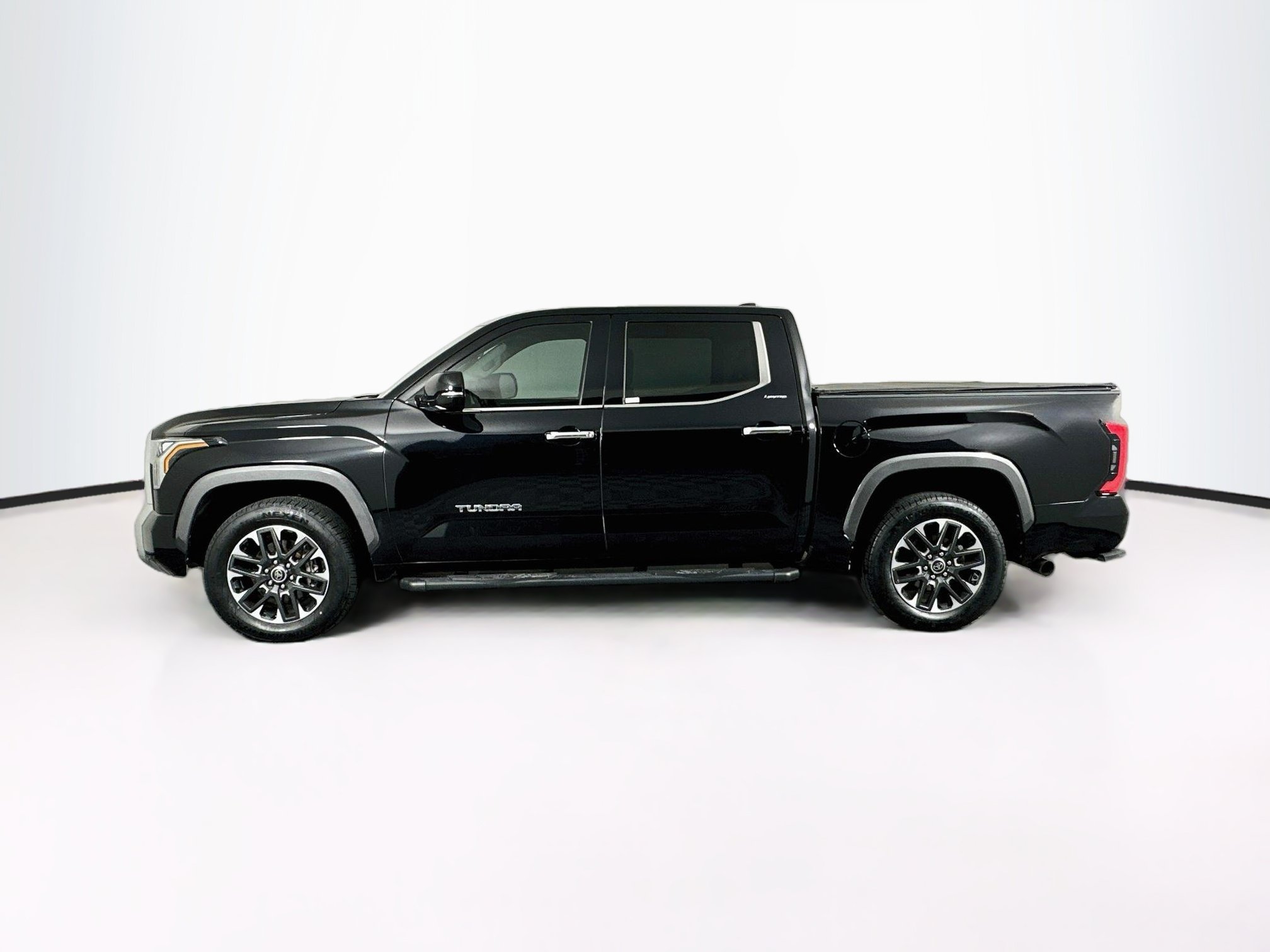 Used 2024 Toyota Tundra Limited RWD image 4