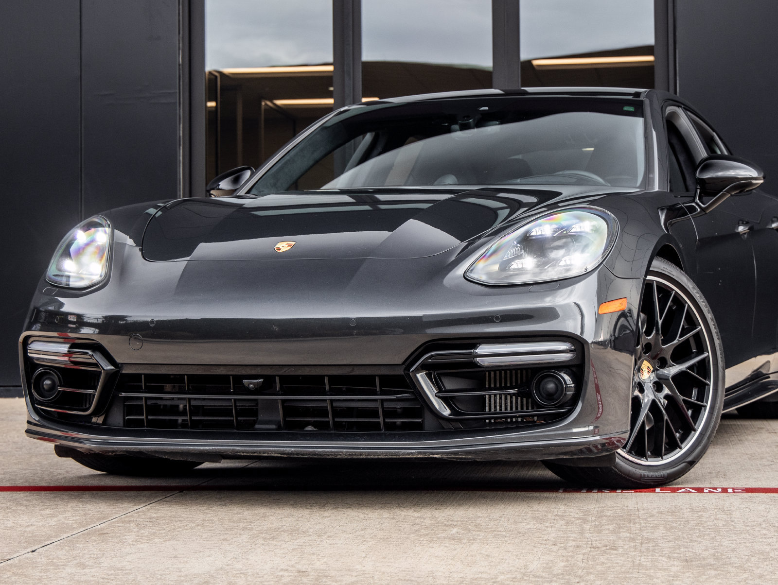 Used 2020 Porsche Panamera GTS AWD/4WD image 7