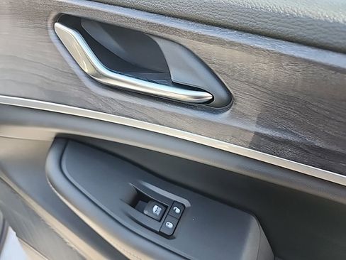 New 2025 Jeep Grand Cherokee L Limited w/ Trailer Tow Package image 13