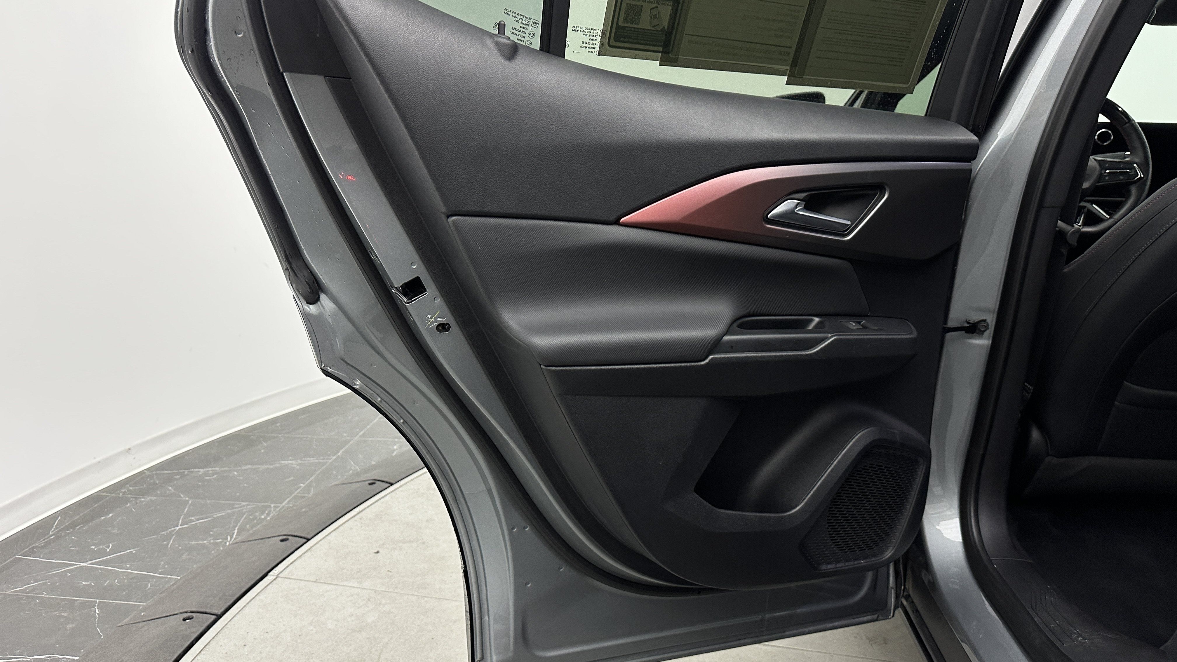 Used 2024 Chevrolet Equinox EV RS w/ Active Safety Package 3 FWD image 29