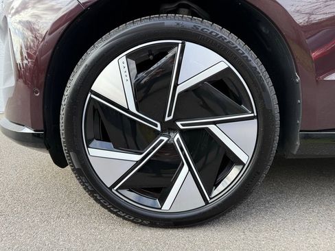 New 2025 Volvo EX90 Ultra image 9