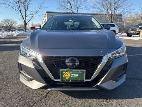 Used 2022 Nissan Sentra SV w/ Lighting Package image 2