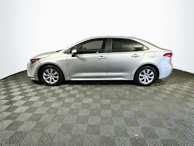 Used 2022 Toyota Corolla LE FWD image 5