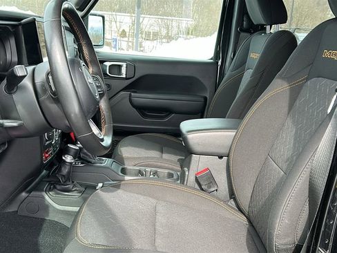 Used 2024 Jeep Gladiator Mojave w/ Technology Group image 11