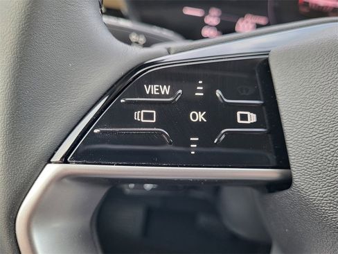 New 2025 Audi Q6 e-tron Premium image 16