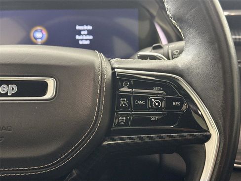 Used 2022 Jeep Grand Cherokee L Overland w/ MOPAR Finishing Package image 20