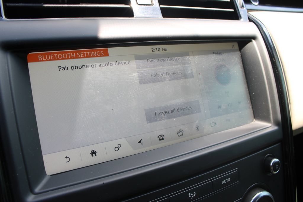 Used 2019 Land Rover Discovery SE AWD/4WD image 32