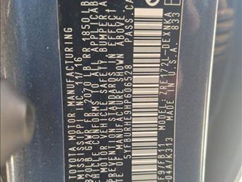 Used 2017 Toyota Corolla LE image 24