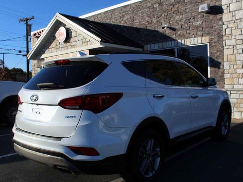 Used 2017 Hyundai Santa Fe Sport image 5