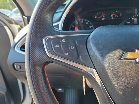 Used 2021 Chevrolet Malibu LT FWD image 16