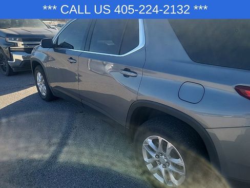 Used 2021 Chevrolet Traverse LT image 8