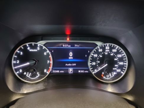 Used 2020 Nissan Sentra SR w/ Premium Package FWD image 21